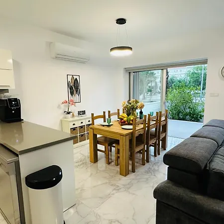 Vila Modern Pearl